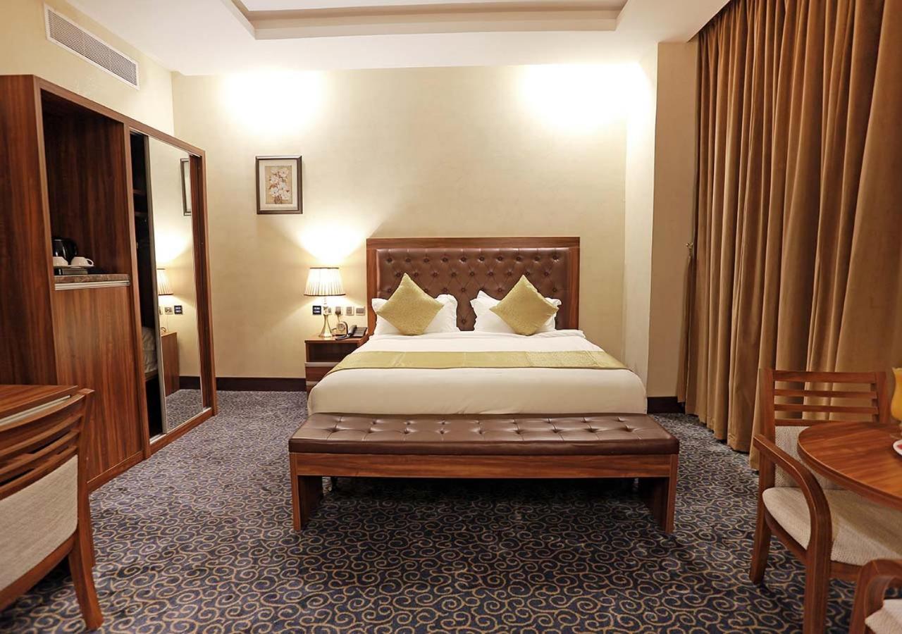 Karam Jeddah Hotel ภายนอก รูปภาพ